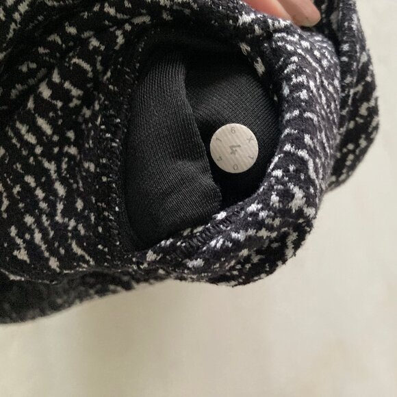 Lululemon Wunder Under Leggings / Tights / Pants (black & white) Luon, High rise - Picture 6 of 8